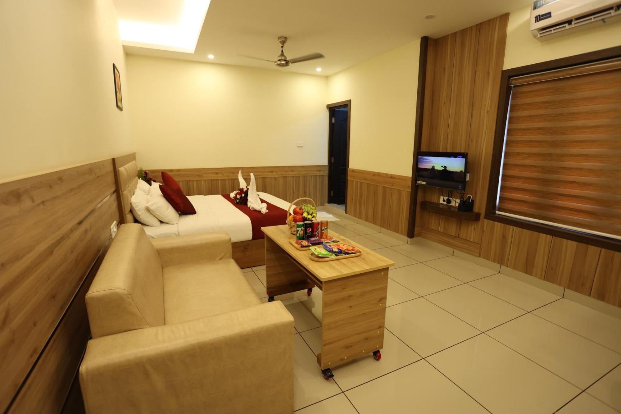Balaji Regency Kanhangad Kannangad Extérieur photo