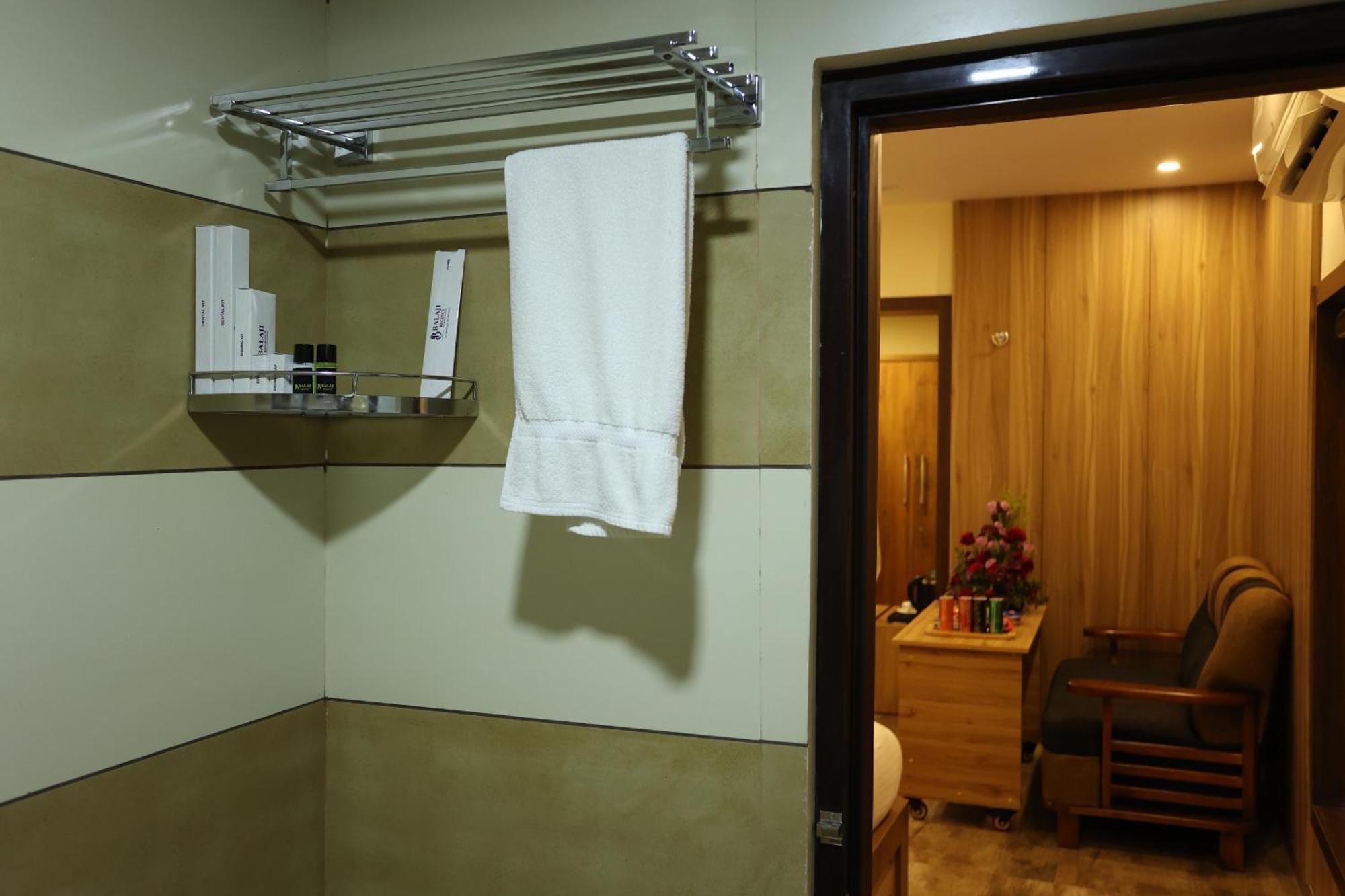 Balaji Regency Kanhangad Kannangad Extérieur photo